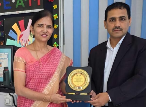 दून ब्लॉसम स्कूल की प्रधानाचार्या कुसुम गोसाई को ‘मार्गदर्शन श्री सम्मान 2025’