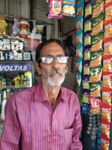 कमल नंदा, स्थानीय निवासी