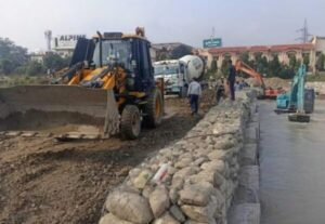 अस्थायी पुल से पांवटा-देहरादून मार्ग पर यातायात बहाल