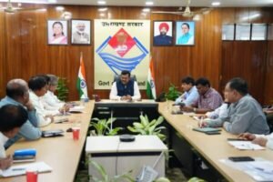 महाकुंभ 2033: बैठक में दिशा निर्देश देते मुख्य सचिव आनन्द बर्द्धन