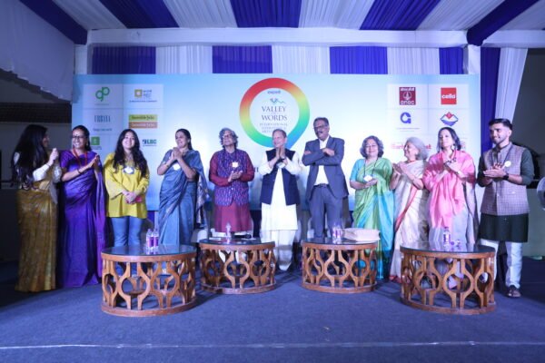 संवाद, सृजन और संवेदना से सराबोर हुआ वैली ऑफ वर्ड्स महोत्सव