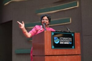 नारी सम्मान से ही बनेगा सशक्त समाज : विजया राहतकर नारी सम्मान से ही बनेगा सशक्त समाज : विजया राहतकर