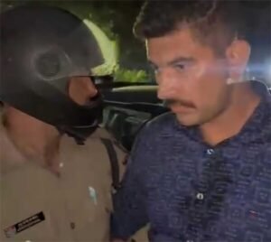 नशे में टक्कर मारते राजपुर थानेदार का वीडियो वायरल