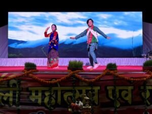रोटी-बेटी के रिश्ते और परंपरा को जीवित रख रहा गोरखा दशैं–दीपावली महोत्सव: कमल थापा रोटी—बेटी के रिश्ते और परंपरा को जीवित रख रहा गोरखा दशैं–दीपावली महोत्सव: कमल थापा