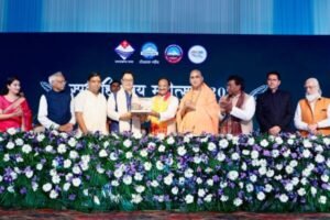 हिमालय हमारी आस्था, पहचान और प्रेरणा का प्रतीक : केंद्रीय मंत्री किरेन रिजिजू हिमालय हमारी आस्था, पहचान और प्रेरणा का प्रतीक : केंद्रीय मंत्री किरेन रिजिजू