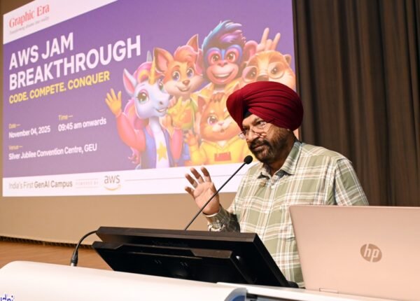 ग्राफिक एरा में एडब्लूएस कोडिंग प्रतियोगिता में सक्षम ने मारी बाजी