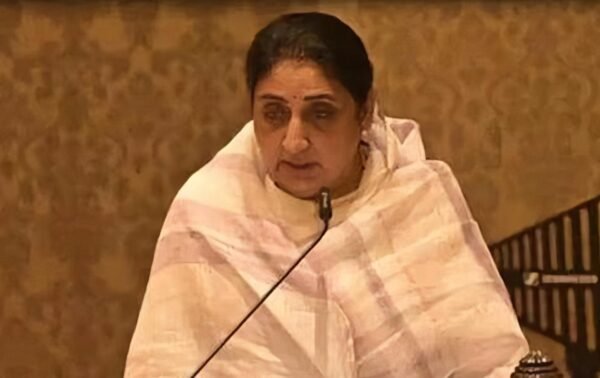 सुनेत्रा पवार बनीं महाराष्ट्र की पहली महिला उपमुख्यमंत्री