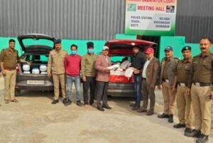 देहरादून में नकली पनीर-दही सप्लाई करने वाला गिरोह पकड़ा, 300 किलो मिलावटी सामग्री जब्त Fake Paneer Curd Racket Busted in Dehradun, 2 Arrested | The India Vox