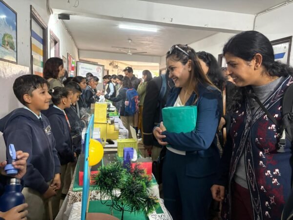 एडिफाई वर्ल्ड स्कूल की विज्ञान प्रदर्शनी में 138 छात्रों के मॉडल बने आकर्षण का केंद्र