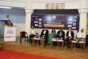 AI Data Center से बढ़ेगी बिजली मांग, नेट-ज़ीरो में इंजीनियर अहम AI Data Center से बढ़ेगी बिजली मांग, नेट-ज़ीरो में इंजीनियर अहम