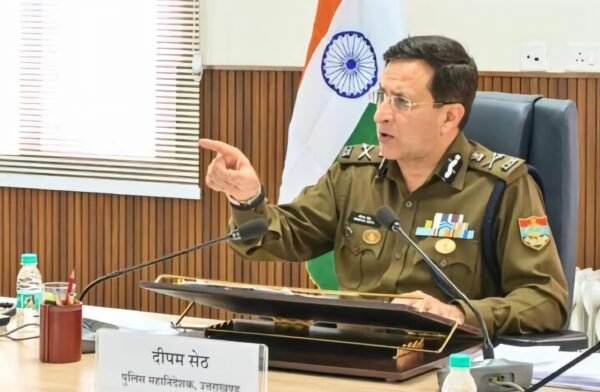 DGP की सख्ती: महिला अपराधों में लापरवाही पर 3 चौकी प्रभारी निलंबित