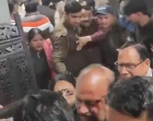 देहरादून शिक्षा निदेशालय में हमला | शिक्षा निदेशक अजय नौडियाल घायल