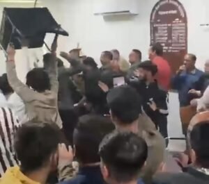 देहरादून शिक्षा निदेशालय में बवाल: प्रारंभिक शिक्षा निदेशक पर जानलेवा हमला देहरादून शिक्षा निदेशालय में हमला | शिक्षा निदेशक अजय नौडियाल घायल