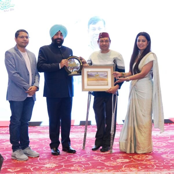 राज्यपाल ने ‘एक पहाड़ी ऐसा भी’ अवार्ड्स में प्रतिभाओं को किया सम्मानित