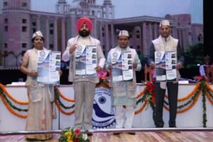 UTU के नवम दीक्षांत समारोह में उपाधि प्राप्त करते छात्र-छात्राएं