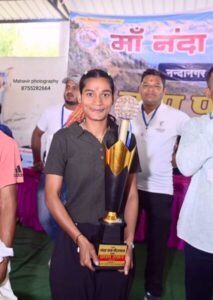 महिला वर्ग में हरिद्वार की रौबिन शर्मा विजेता रहीं