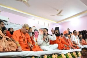 संत समाज राष्ट्र चेतना का संवाहक, उत्तराखंड बनेगा विश्व की आध्यात्मिक राजधानी: सीएम धामी मुख्यमंत्री पुष्कर सिंह धामी बोले- उत्तराखंड बनेगा विश्व की आध्यात्मिक राजधानी