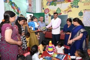 टिहरी में मुख्य सचिव का निरीक्षण, स्कूल-आंगनबाड़ी से स्टेडियम तक परखी व्यवस्थाएं टिहरी में मुख्य सचिव का निरीक्षण, स्कूल-आंगनबाड़ी से स्टेडियम तक परखी व्यवस्थाएं