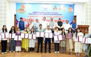 276 युवाओं को मिले नियुक्ति पत्र, मुख्यमंत्री धामी ने दी शुभकामनाएं 276 युवाओं को मिले नियुक्ति पत्र, मुख्यमंत्री धामी ने दी शुभकामनाएं