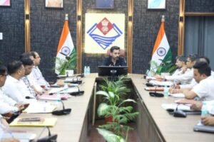 देहरादून की अर्थव्यवस्था को गति देने वाली योजनाएं हो जिला प्लान में शामिल : डीएम देहरादून जिला योजना 2026-27 समीक्षा बैठक की अध्यक्षता करते डीएम डॉ. आशीष चौहान