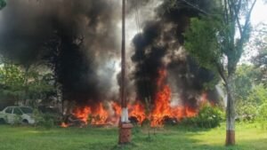 Rudrapur Police Line Fire: 35 से अधिक बाइक जलकर खाक, टला बड़ा हादसा