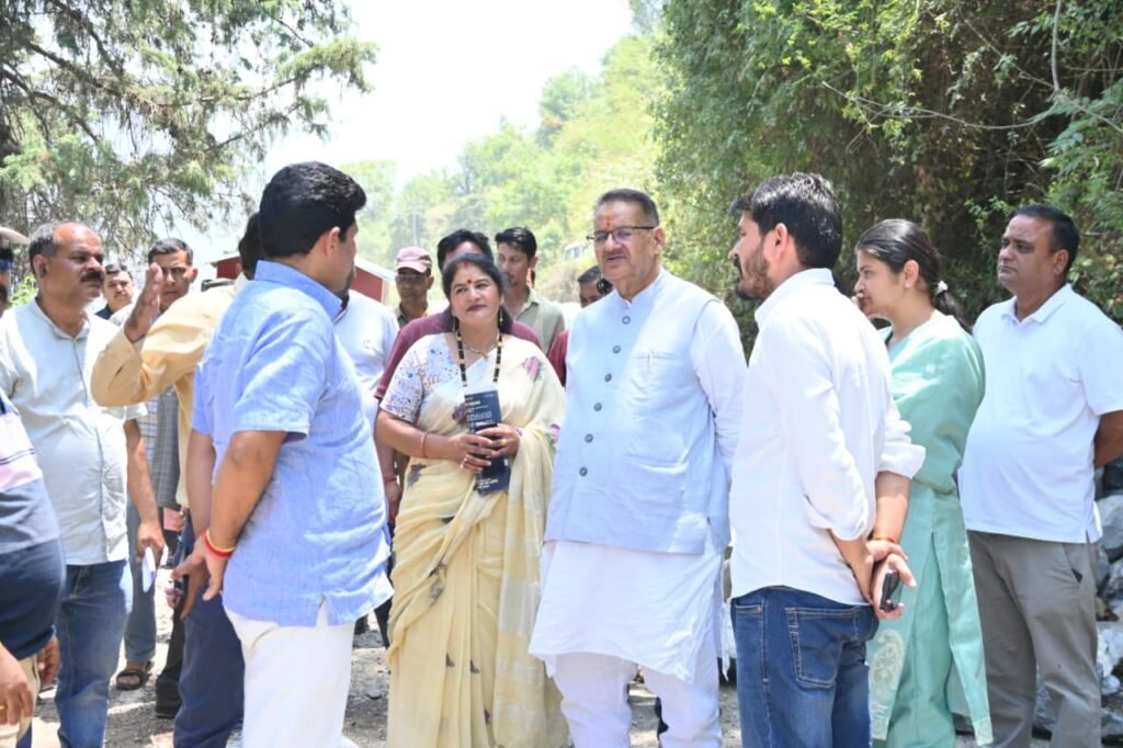 चारधाम यात्रा मार्ग निरीक्षण: टिहरी में मंत्री गणेश जोशी ने दिए गुणवत्ता के निर्देश