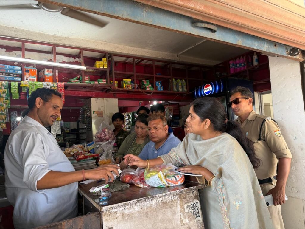 पेट्रोलियम एवं ऊर्जा अध्ययन विश्वविद्यालय (यूपीईएस) बिधौली के नज़दीक तंबाकू बेचने वालों पर कार्रवाई, चालान व अर्थदंड वसूला