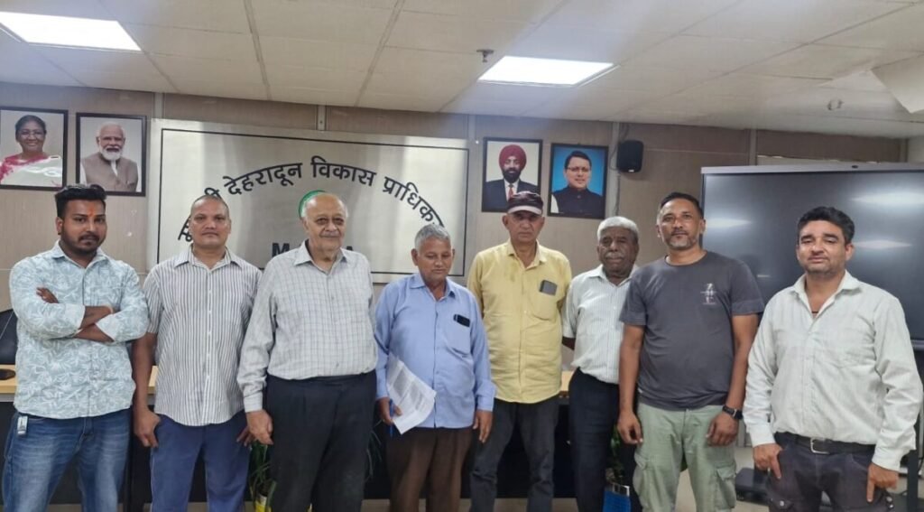 Indira Market Redevelopment पर बढ़ा असंतोष, प्रभावितों ने MDDA से काम शुरू कराने की मांग की