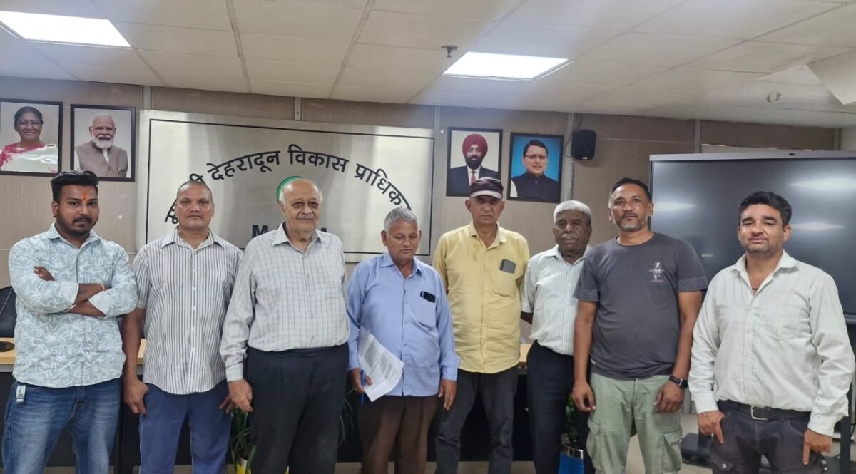 Indira Market Redevelopment पर बढ़ा असंतोष, प्रभावितों ने MDDA से काम शुरू कराने की मांग की