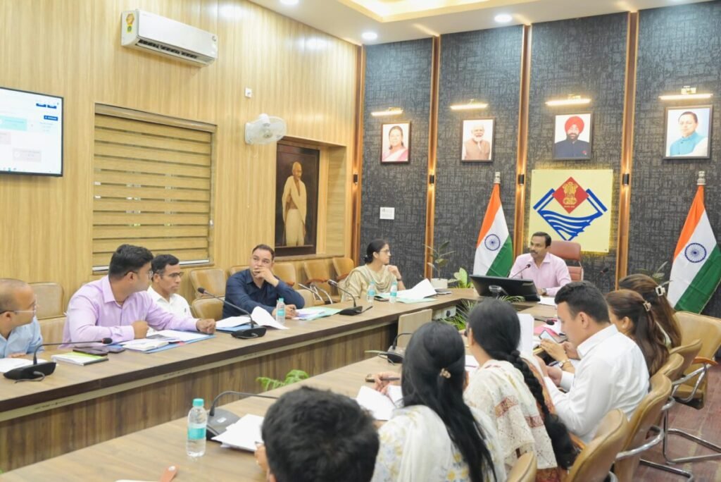18 जून तक शत-प्रतिशत फार्म वितरण एवं डिजिटाइजेशन में लाई जाए तेजी