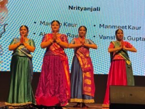 'तरंग 26' में भारतीय संस्कृति और नारी शक्ति का दिखा अनुपम संगम, पद्मश्री डॉ. मधुरी बड़थ्वाल व अभिनेत्री मोहिना कुमारी सम्मानित देहरादून में आयोजित तरंग 26 सांस्कृतिक समारोह में कथक नृत्य की प्रस्तुति