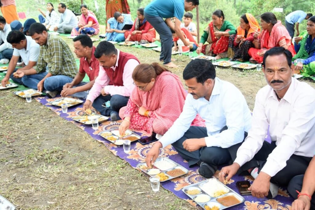 बैशी कार्यक्रम में शामिल हुई कैबिनेट मंत्री रेखा आर्या