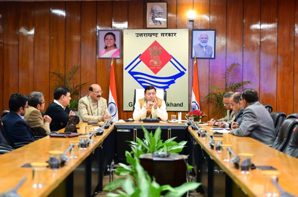धामी कैबिनेट के 12 बड़े फैसले: उपनल कर्मचारियों को राहत, चारधाम यात्रा और शिक्षा क्षेत्र में अहम निर्णय