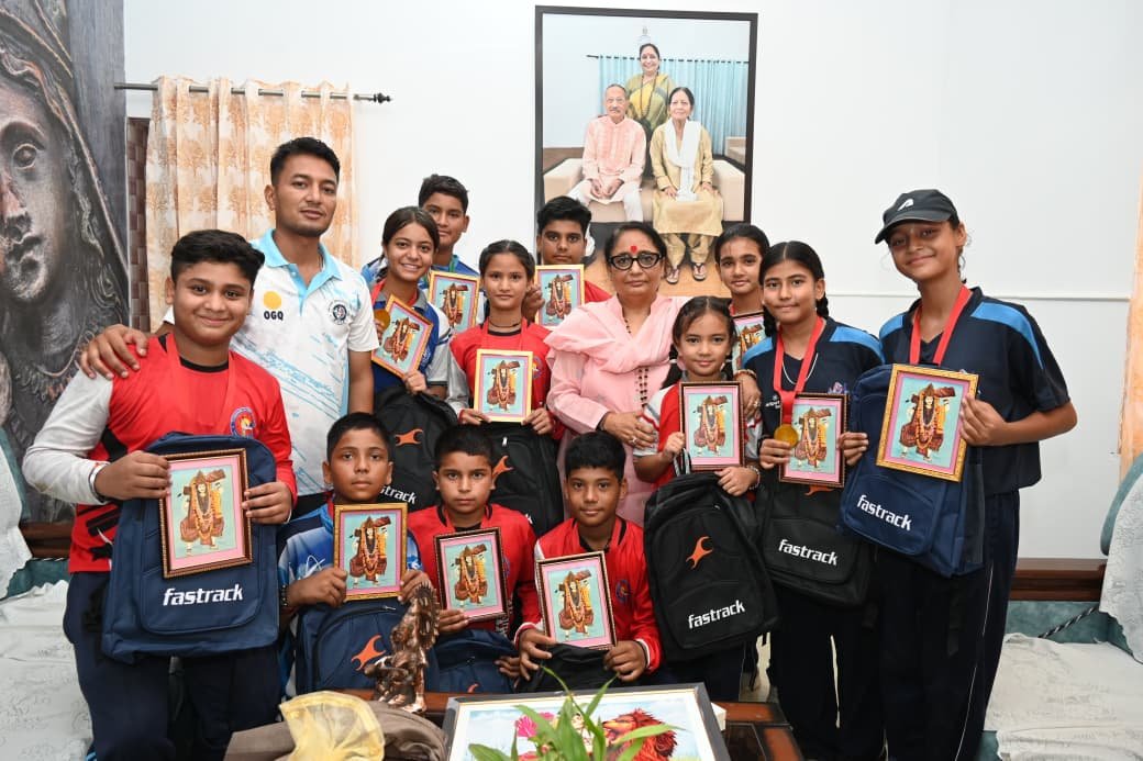 बलूनी आर्चरी एकेडमी के पदक विजेता तीरंदाजों का सम्मान, ऋतु खंडूड़ी भूषण ने बढ़ाया हौसला