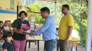 थाईलैंड में गोल्ड जीतने वाली पावरलिफ्टर मुन्नी देवी का गांव में भव्य स्वागत थाईलैंड में गोल्ड जीतने वाली मुन्नी देवी का गांव में भव्य स्वागत