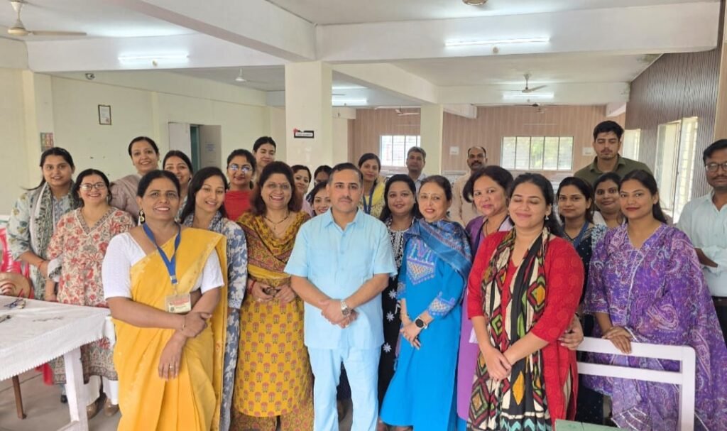 ऑक्सफोर्ड एक्सीलेंस स्कूल में शिक्षकों के लिए मानसिक स्वास्थ्य सत्र, संवाद और छात्र कल्याण पर रहा फोकस