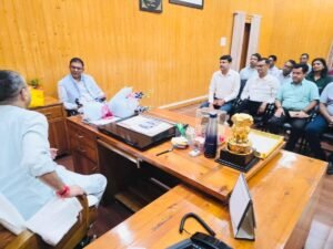देहरादून के आधुनिकीकरण की दिशा में कदम, यूपीसीएल ने महापौर सौरभ थपलियाल से मांगी अनुमति; भूमिगत होंगी विद्युत लाइनें WhatsApp Image 2026-07-08 at 16.54.24