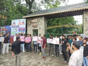 धर्मेंद्र प्रधान के इस्तीफे और NTA को भंग करने की मांग को लेकर SFI का गांधी पार्क में प्रदर्शन WhatsApp Image 2026-07-10 at 18.42.29