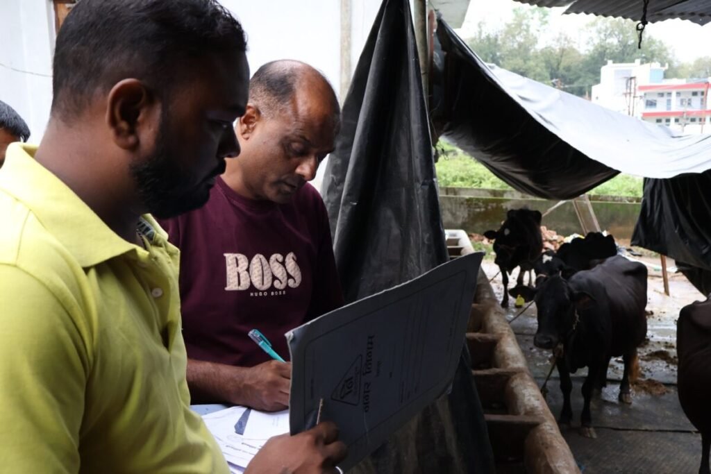 नगर आयुक्त के निर्देश पर नवादा क्षेत्र में 1.51 लाख से अधिक के चालान, पशुपालकों के विरुद्ध कार्रवाई