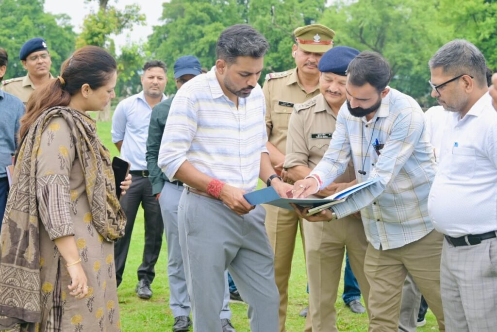 25 जुलाई तक हर हाल में पूरी हों कांवड़ मेले की तैयारियां, लापरवाही नहीं होगी बर्दाश्त : डीएम