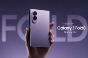 Samsung Galaxy Z Fold 8 का प्रीमियम डिजाइन और Galaxy AI फीचर्स प्रदर्शित करता हुआ नया फोल्डेबल स्मार्टफोन।