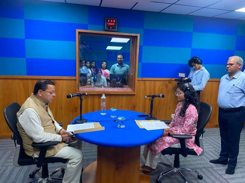 दून विश्वविद्यालय में दीक्षारंभ कार्यक्रम ‘युवा संवाद’ का आयोजन, मुख्यमंत्री द्वारा विश्वविद्यालय कम्यूनिटी रेडियो व दो नये भवनों का उद्घाटन