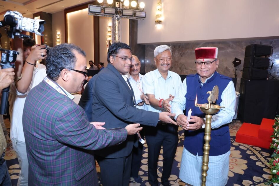 बढ़ती वरिष्ठ नागरिक आबादी के बीच देखभाल सेवाओं को रोजगार और अर्थव्यवस्था से जोड़ने पर हुआ मंथन
