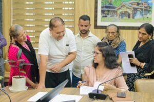 सरकारी भूमि पर कब्जे और प्लॉटिंग की शिकायत पर जांच के निर्देश, जन समाधान दिवस में 137 से अधिक फरियाद WhatsApp Image 2026-09-21 at 3.32.58 PM