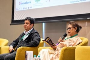 देहरादून में ‘द लिटरेरी टेबल’ लिटरेचर एंड आर्ट फेस्टिवल का भव्य आगाज, यंग ऑथर्स को मिला सम्मान देहरादून में ‘द लिटरेरी टेबल’ लिटरेचर एंड आर्ट फेस्टिवल का भव्य आगाज, यंग ऑथर्स को मिला सम्मान