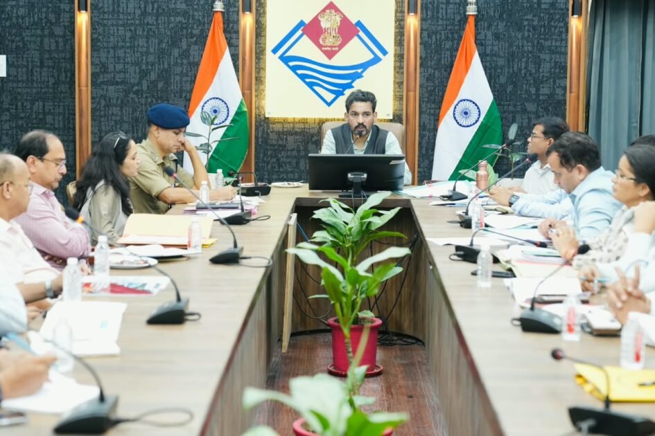 देहरादून सड़क सुरक्षा: 92 सड़कें होंगी गड्ढामुक्त