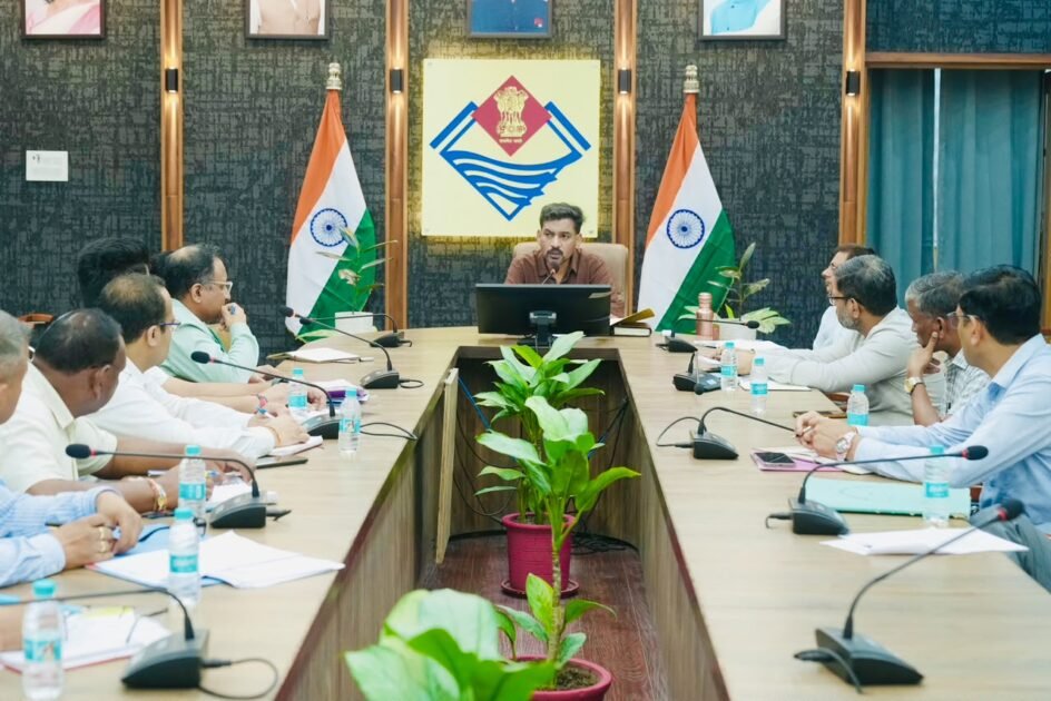 आवारा पशुओं पर डीएम सख्त, सर्वे कर पोर्टल पर अपलोड होगा पूरा डेटा