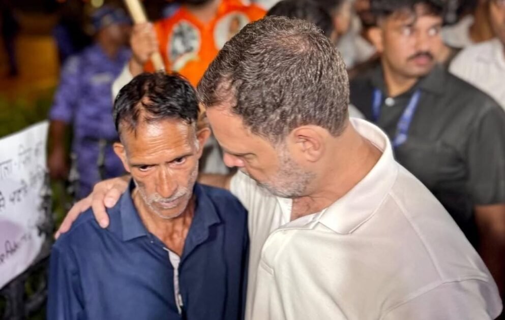 इंडिया गेट पर न्याय की गुहार: अंकिता भंडारी के माता-पिता के साथ खड़े हुए राहुल और प्रियंका गांधी
